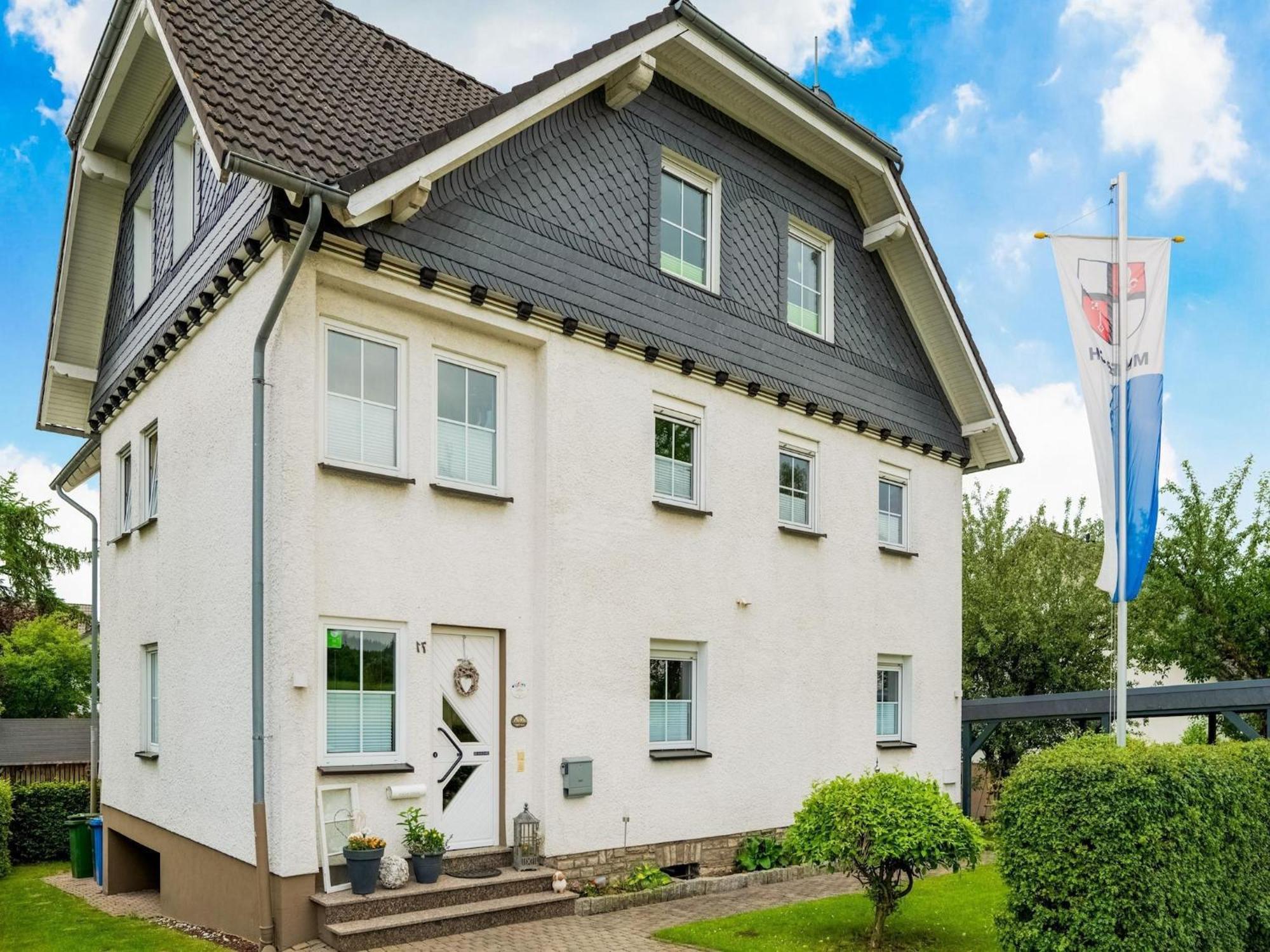 Luxurious Apartment In Medebach Near Public Pool エクステリア 写真