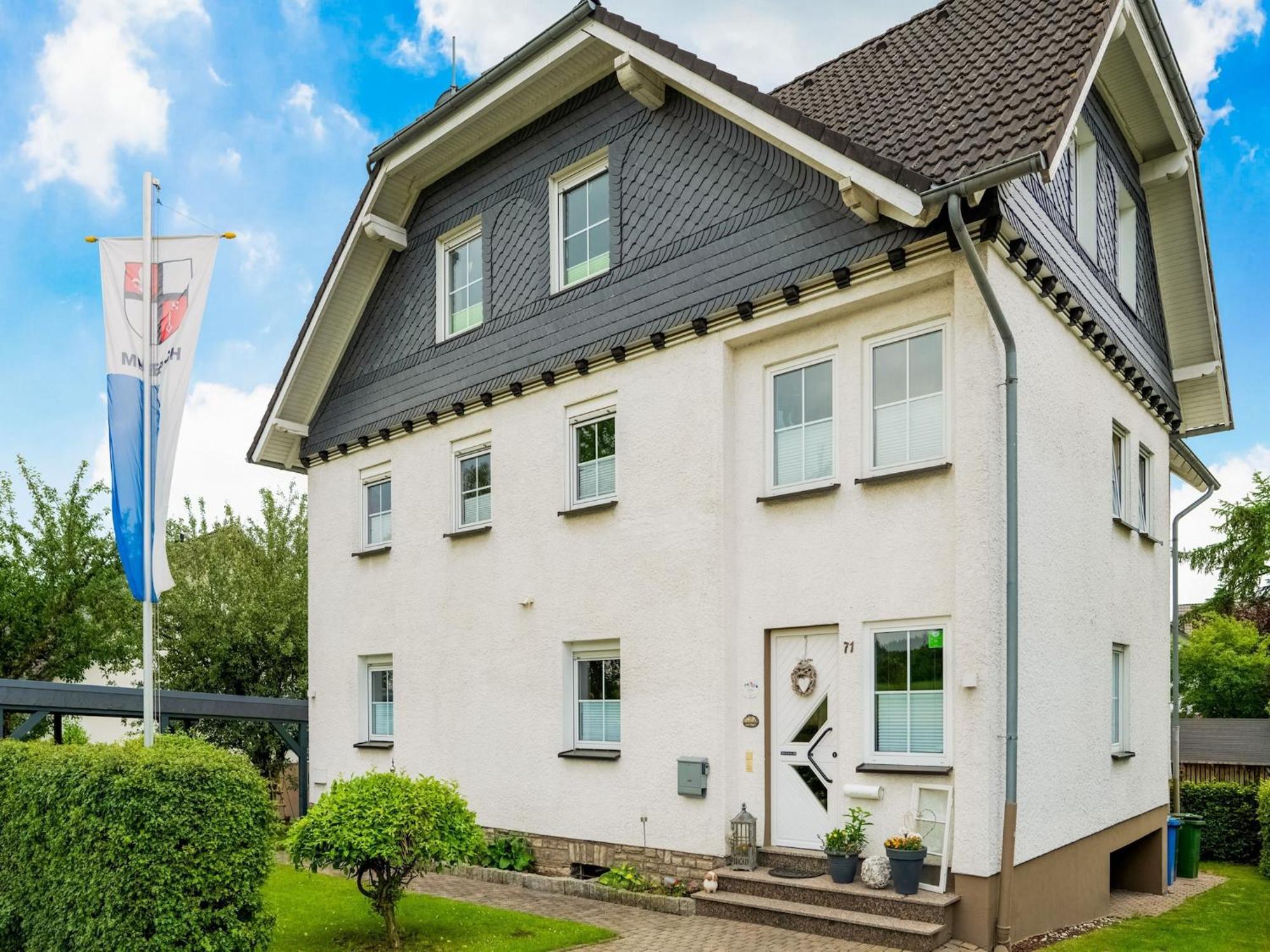 Luxurious Apartment In Medebach Near Public Pool エクステリア 写真