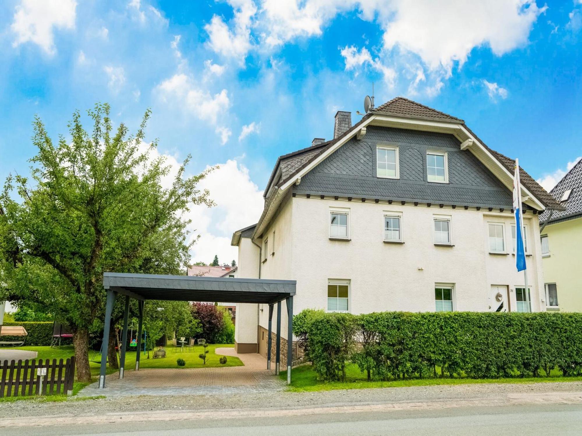 Luxurious Apartment In Medebach Near Public Pool エクステリア 写真